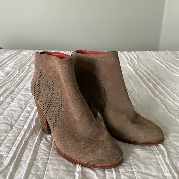 Coach Honey Booties - Picture 1 of 5